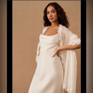 Gorgeous Maneesha Ruia lace wrap NWOT